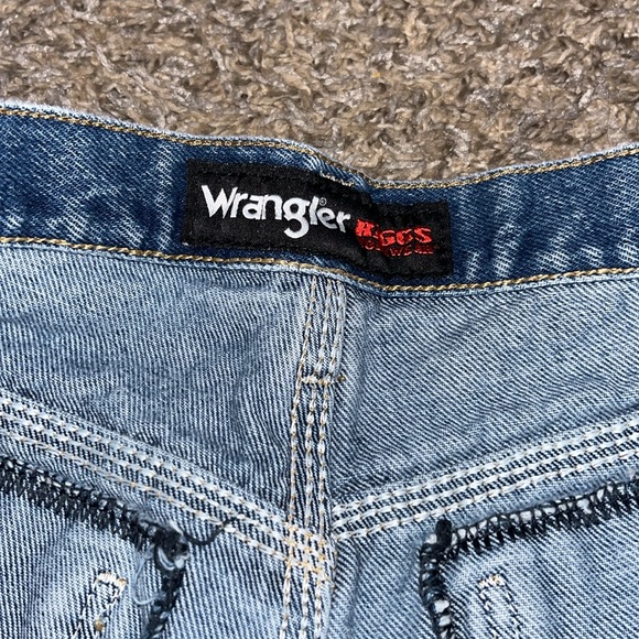Work Wrangler Men’s jeans - Picture 3 of 5